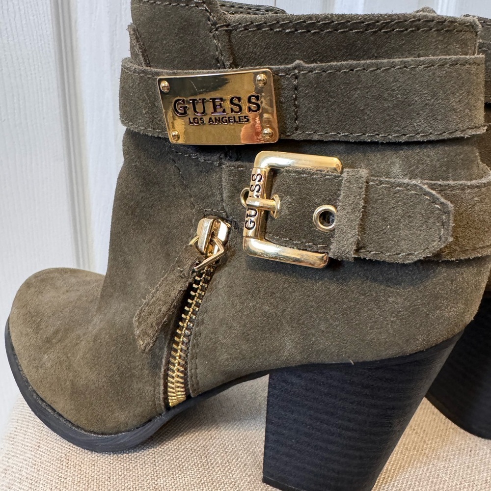 GUESS Women's Army Olive Green Ankle Boots Size 5.5 with Gold Accent Zippers - Picture 7 of 16